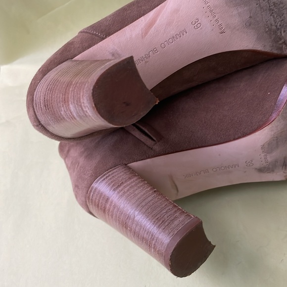 Vintage tan Manolo Blahnik suede leather booties in original box - Picture 14 of 16